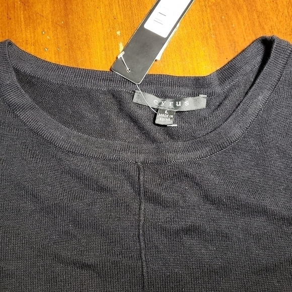 CYRUS Black Soft Sweater L Side Zippers Front Seam NWT - Picture 4 of 11